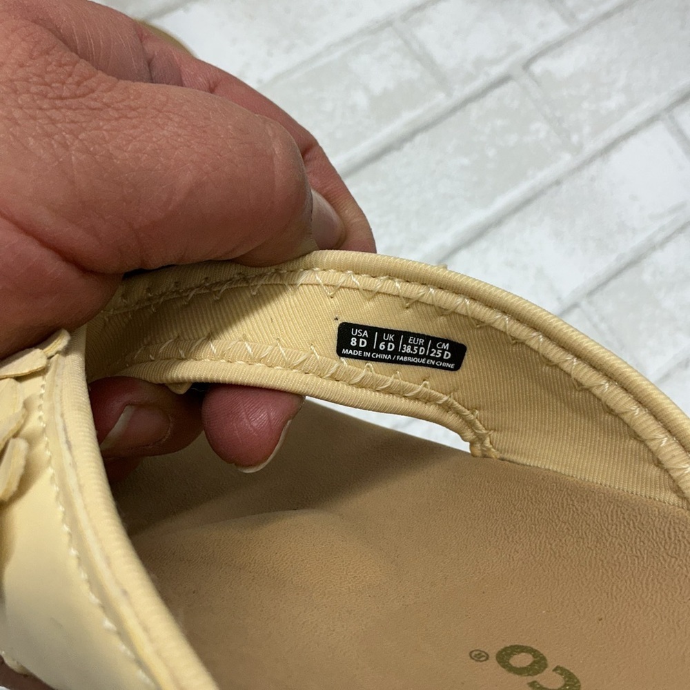 Spenco Women's Floral Yellow Sandals - Picture 3 of 3